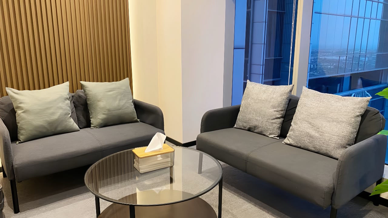 Gold Coast Office Tower - Discussion Room